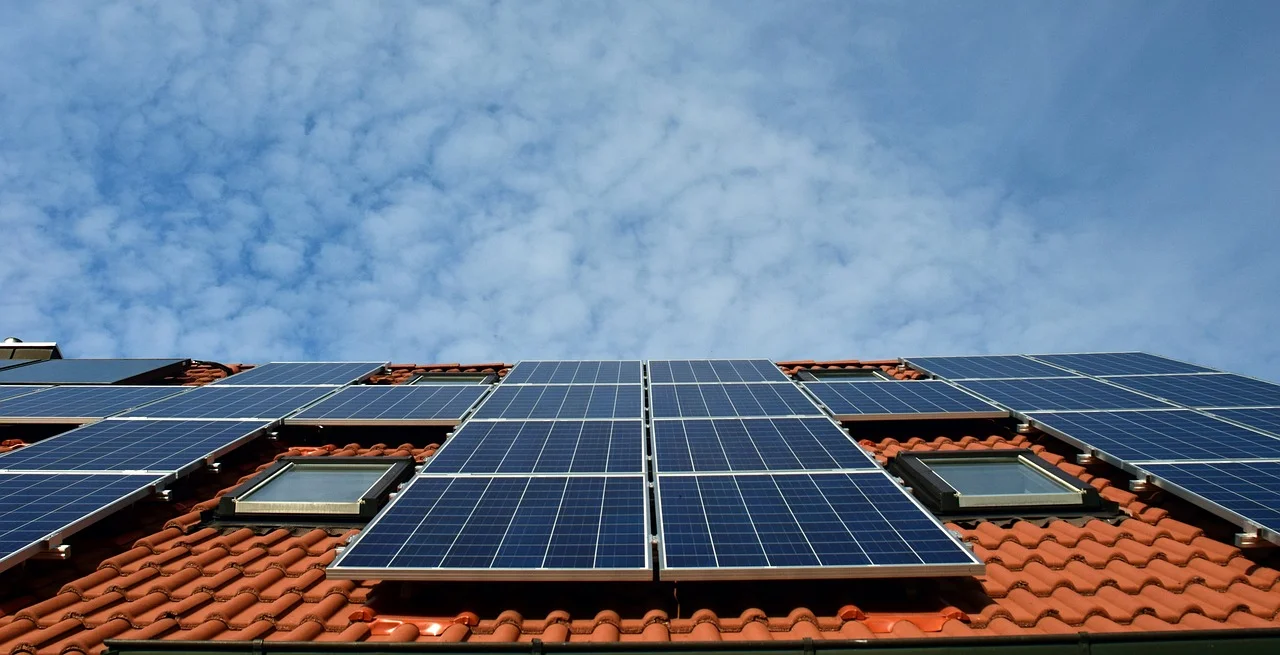 Instalación de paneles solares para viviendas